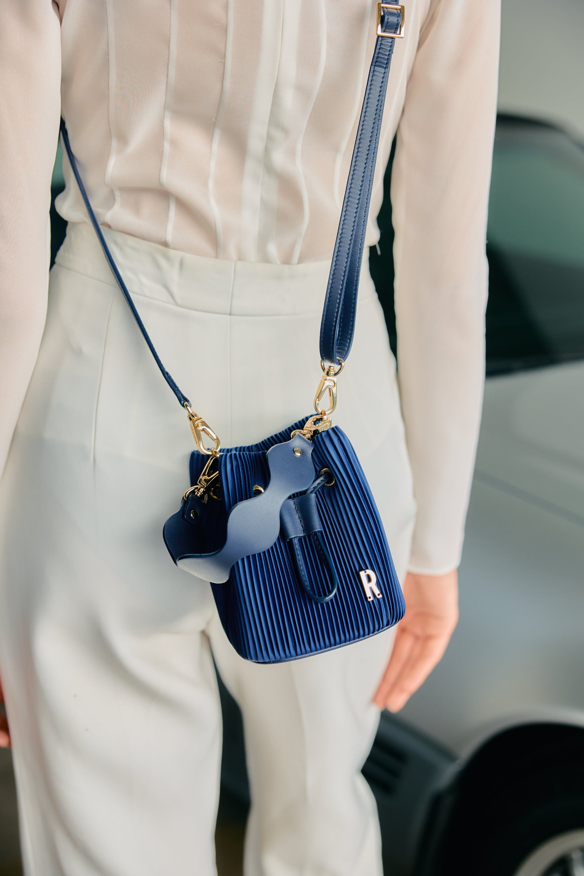 Bucket Micro Blue Ink